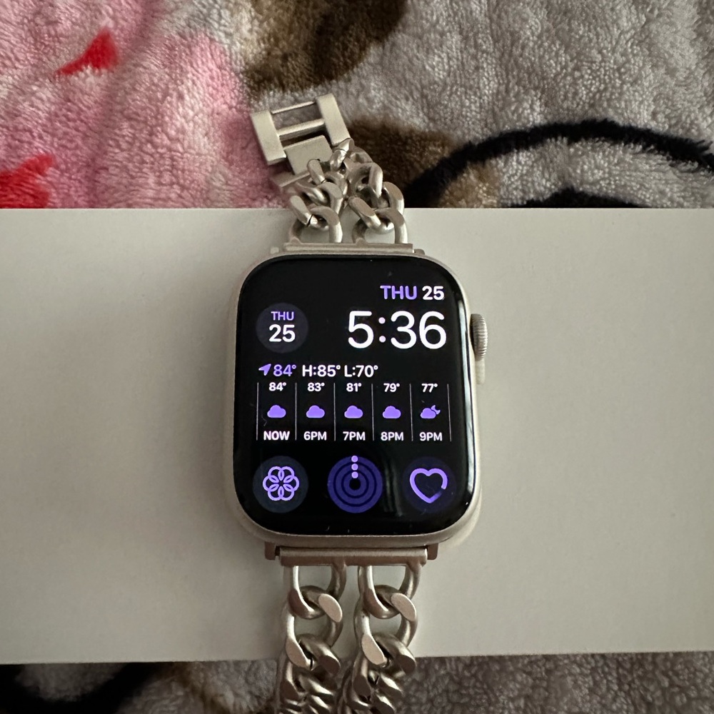 Apple Watch starlight series 8 45mm